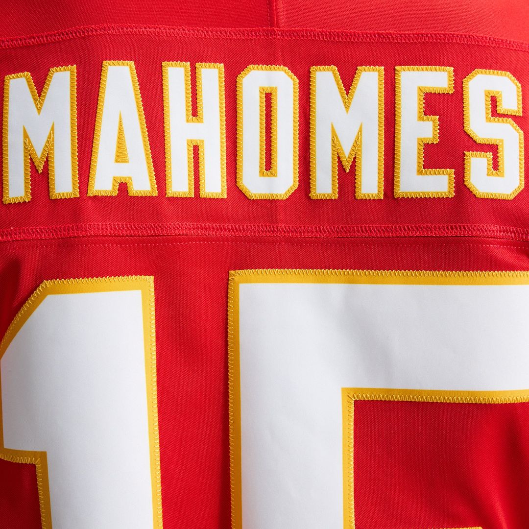 Patrick Mahomes Kansas City Chiefs Nike White Vapor F.U.S.E. Stitched Limited Jersey
