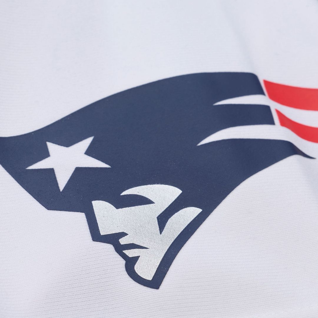 Tom Brady New England Patriots Mitchell & Ness White 2000 Legacy Replica Jersey