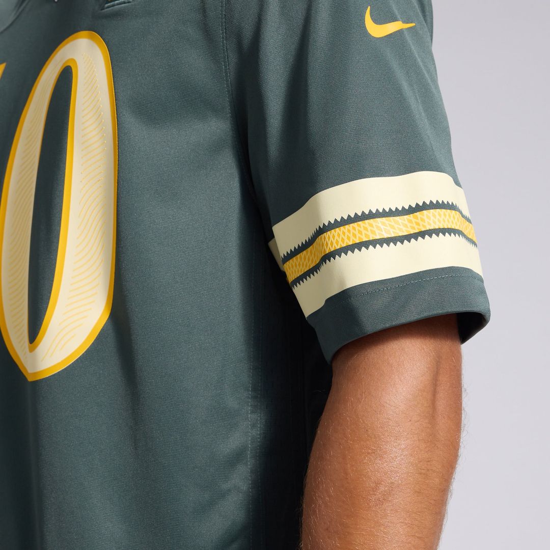Jordan Love Green Bay Packers Nike Green 2026 Rivalries Collection Game Jersey