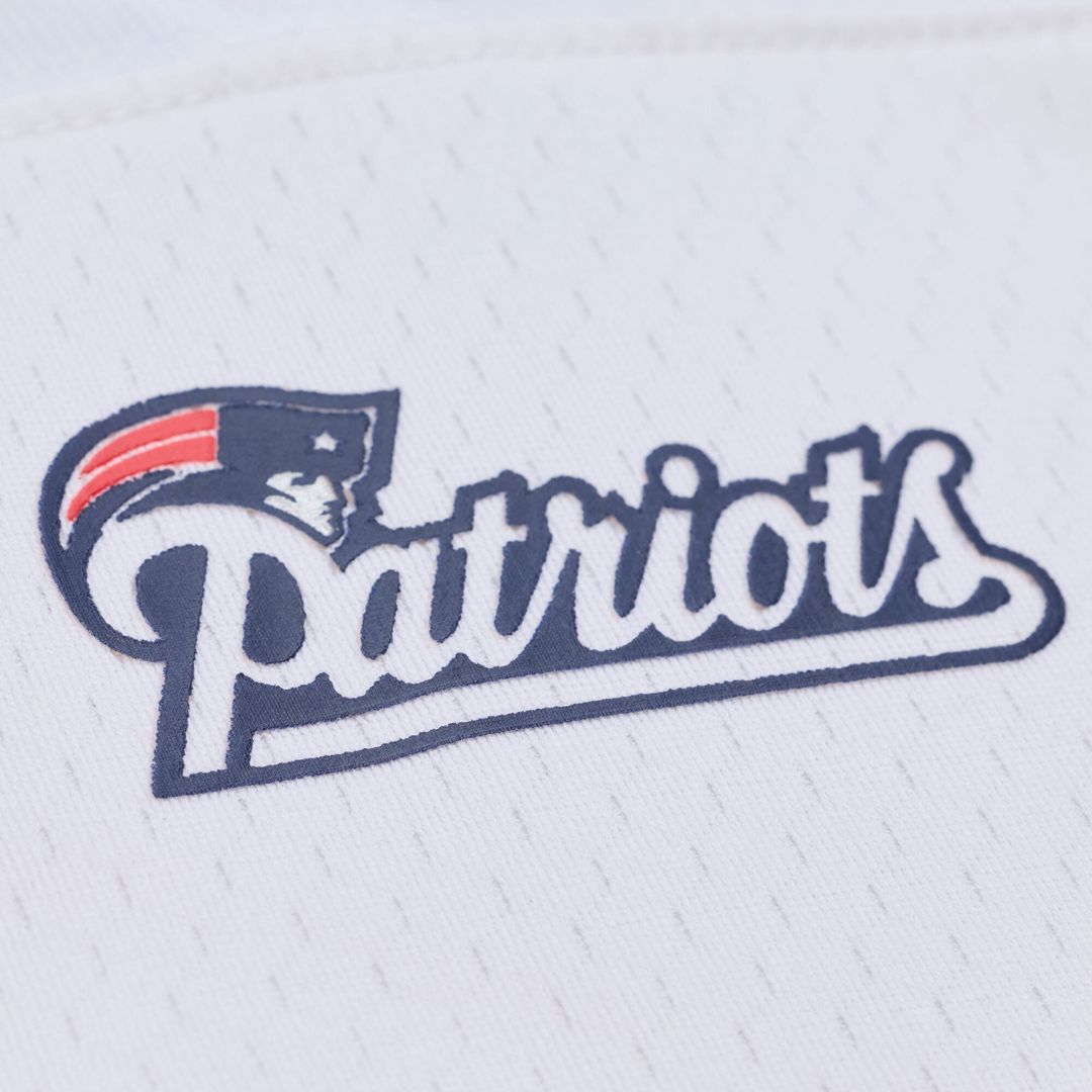 Tom Brady New England Patriots Mitchell & Ness White 2000 Legacy Replica Jersey