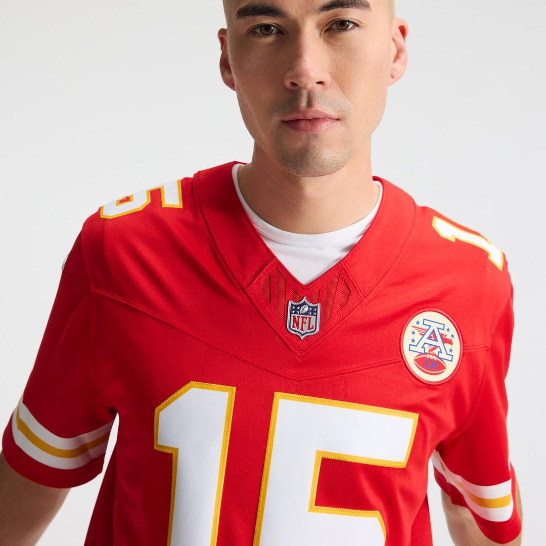 Patrick Mahomes Kansas City Chiefs Nike White Vapor F.U.S.E. Stitched Limited Jersey
