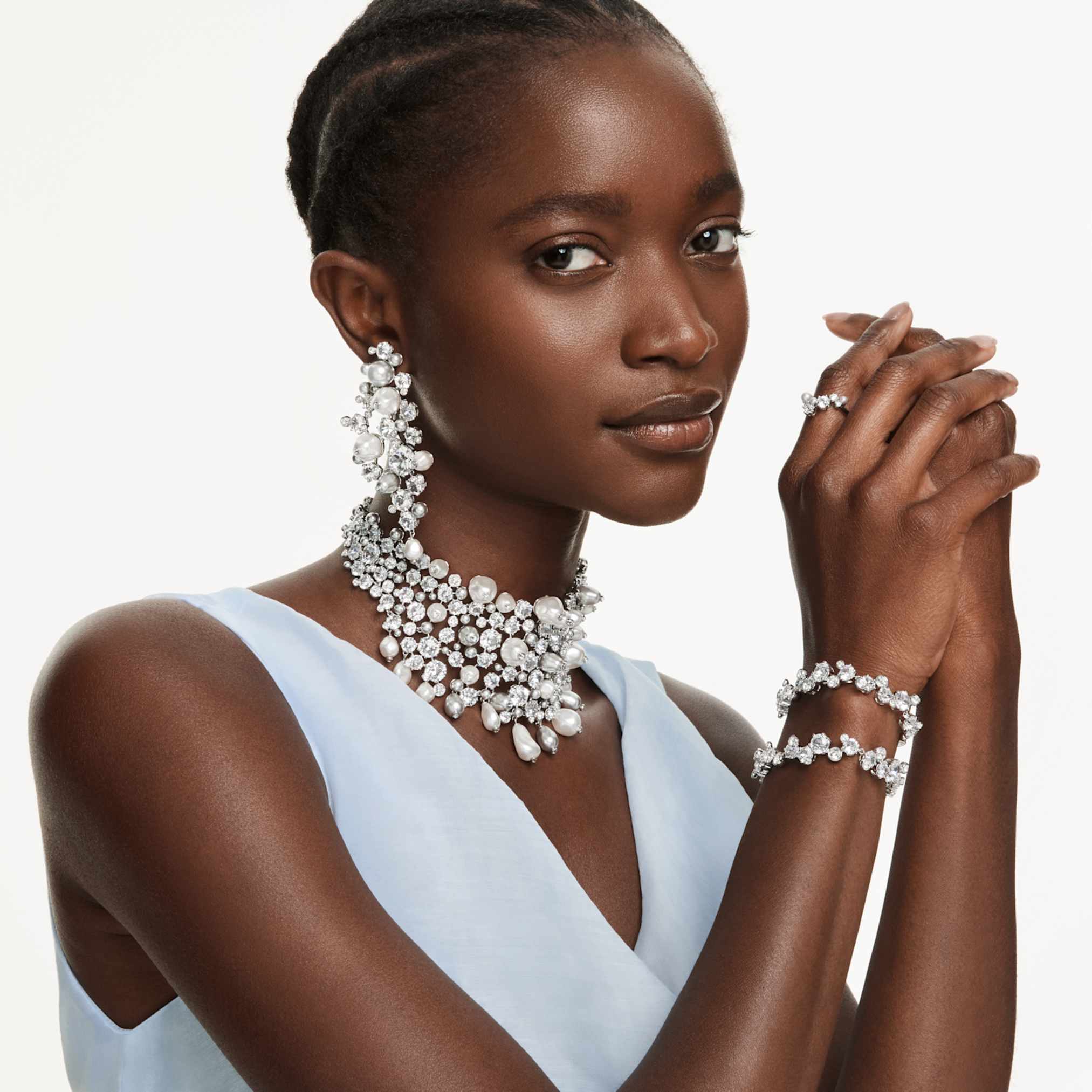 Swarovski Constella choker Crystal pearl, Round cut, White, Rhodium plated