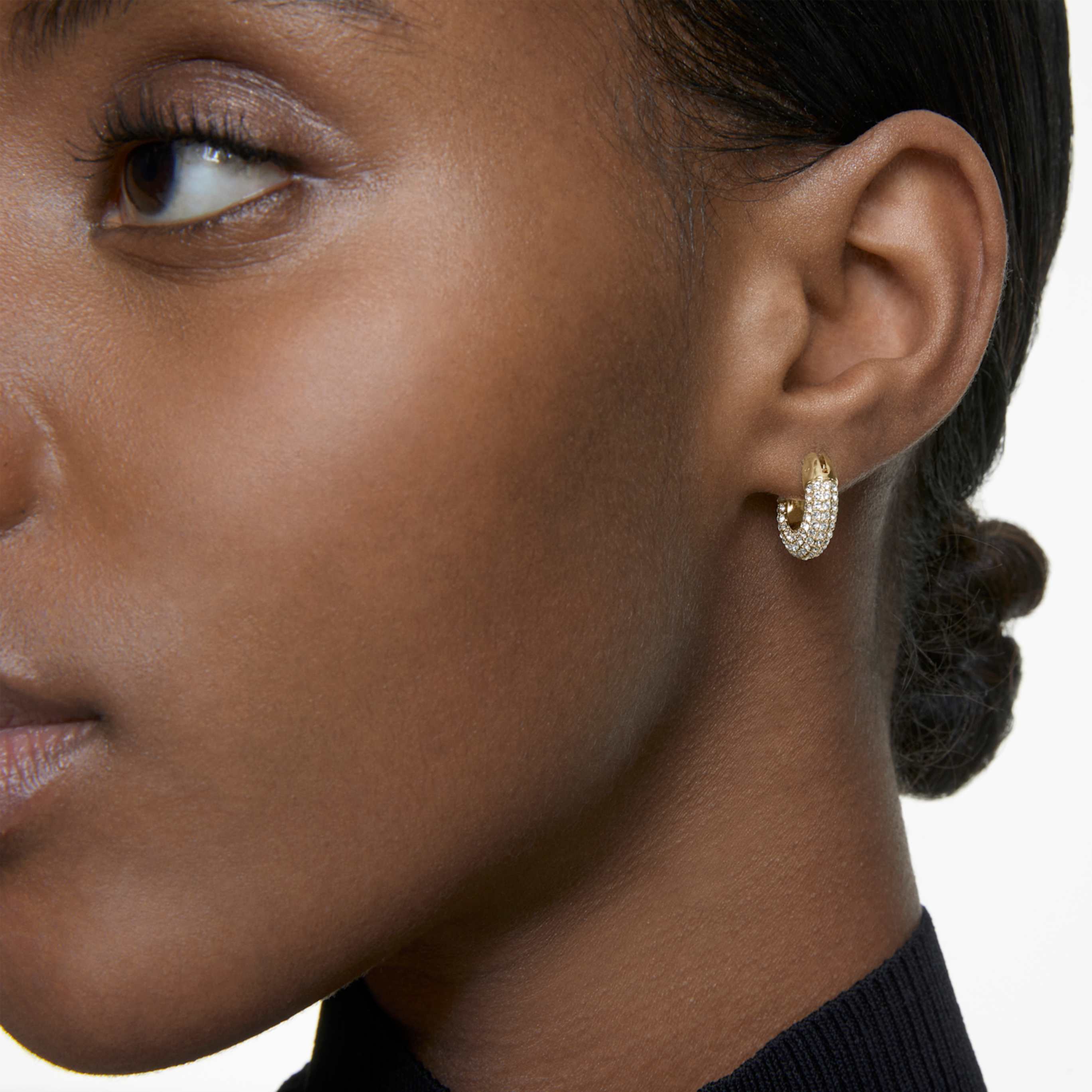 Swarovski Dextera hoop earrings Small, White, 18K gold finish