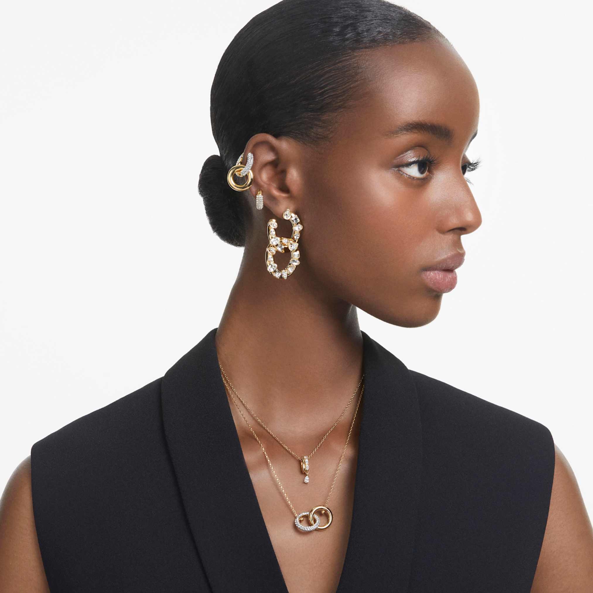 Swarovski Dextera pendant Interlocking loop, White, 18K gold finish
