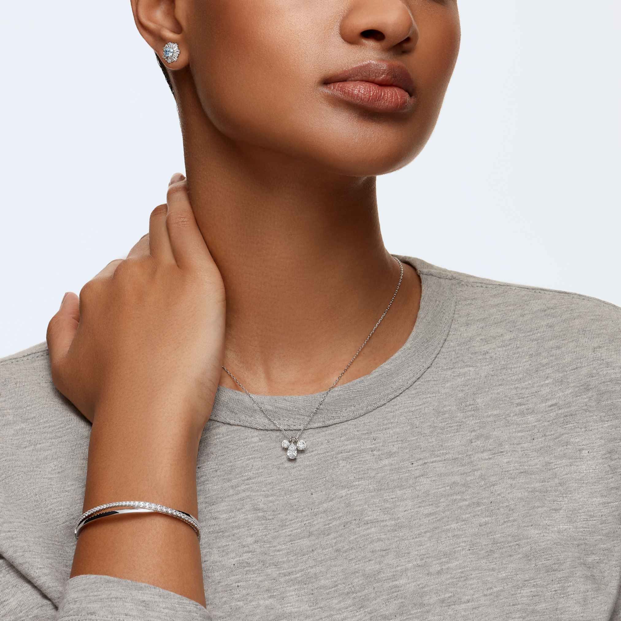 Swarovski Hyperbola bangle Round cut, White, Rhodium plated