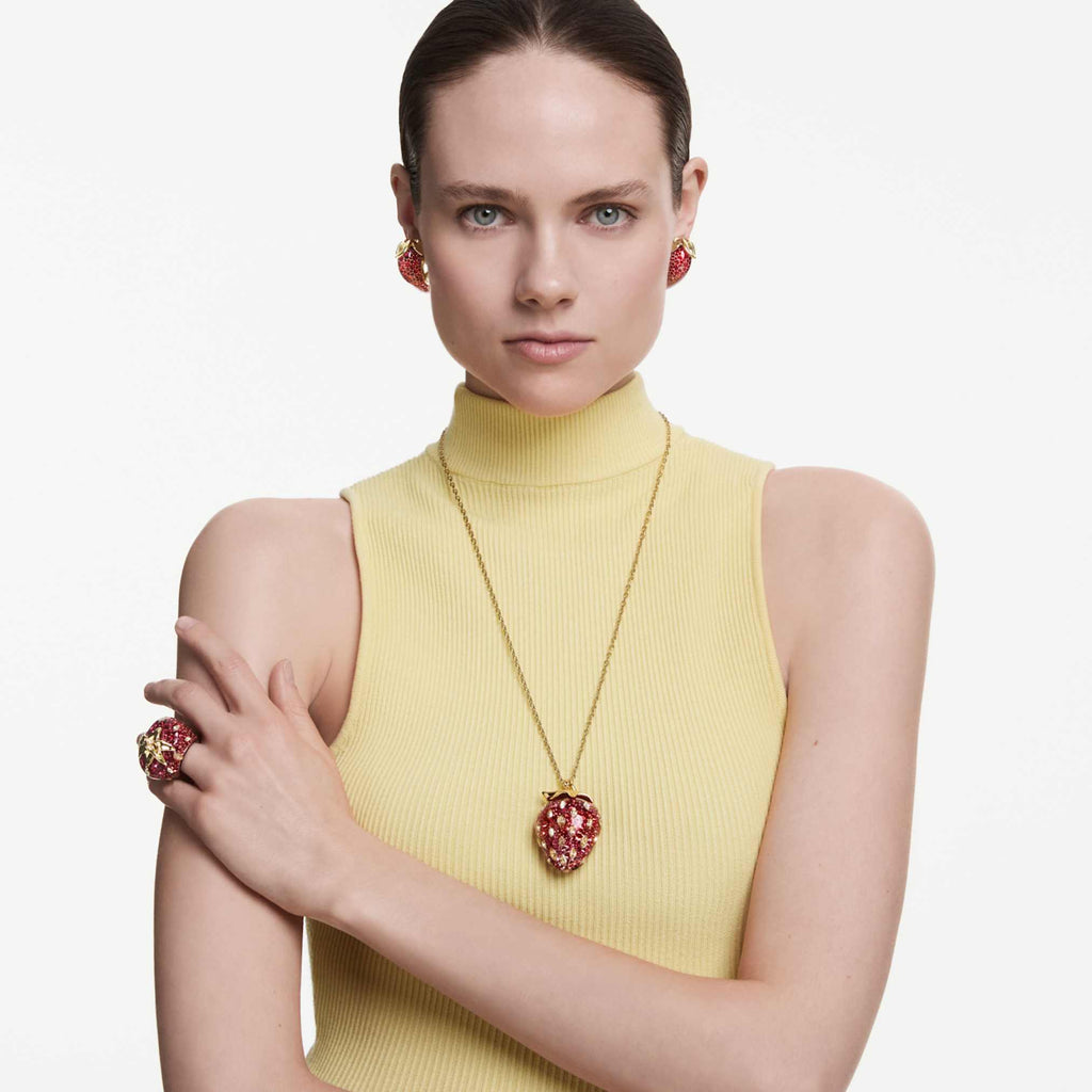 Swarovski Idyllia pendant Mixed cuts, Strawberry, Red, 18K gold finish
