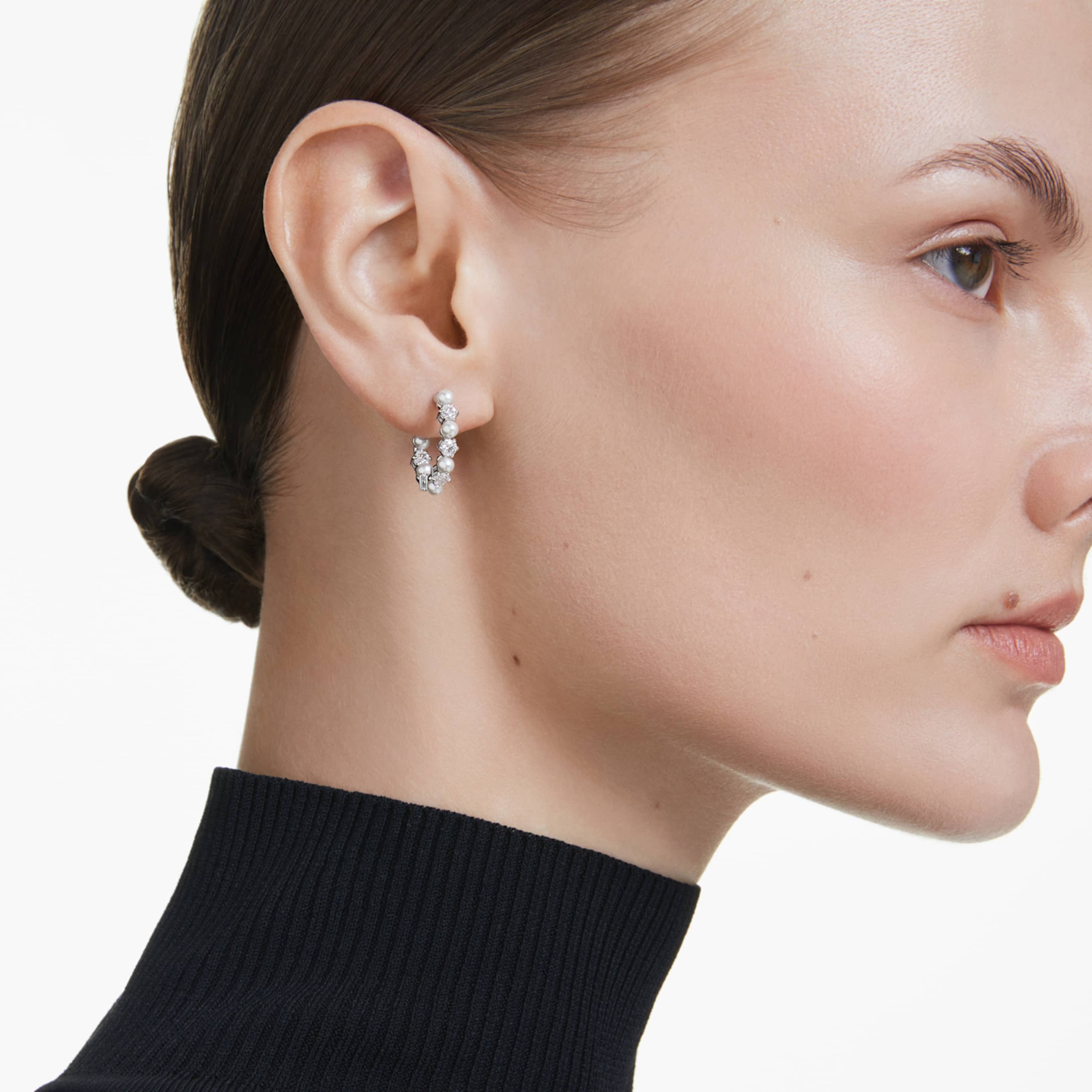 Swarovski Matrix hoop earrings Crystal pearl, Round cut, White, Rhodium plated