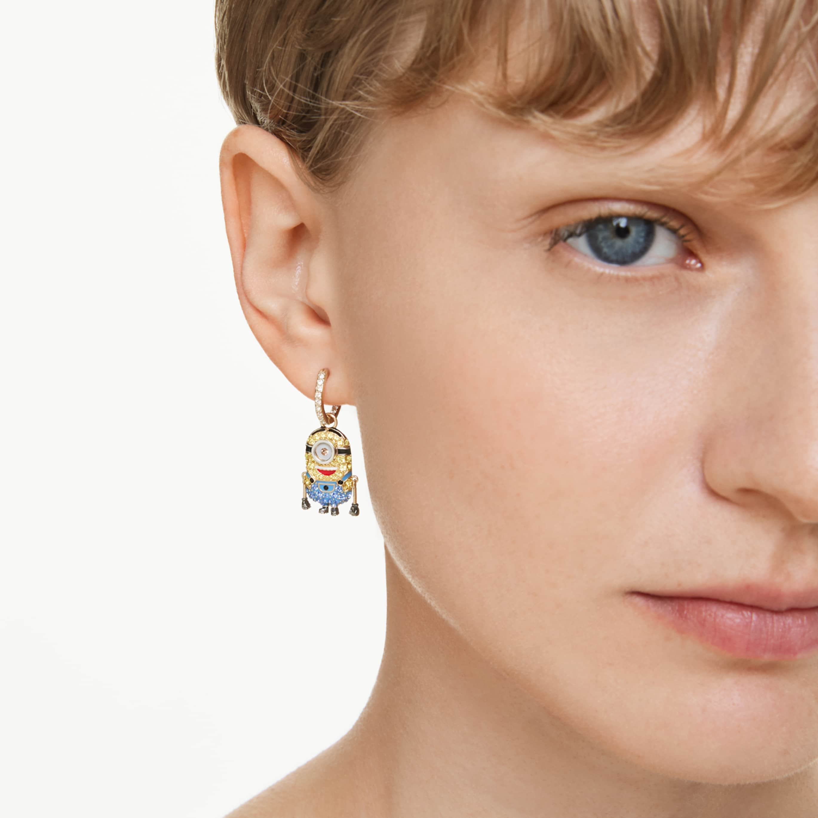 Swarovski Minions Stuart and Banana drop earrings Pavé, Mini, Multicolored, 18K gold finish