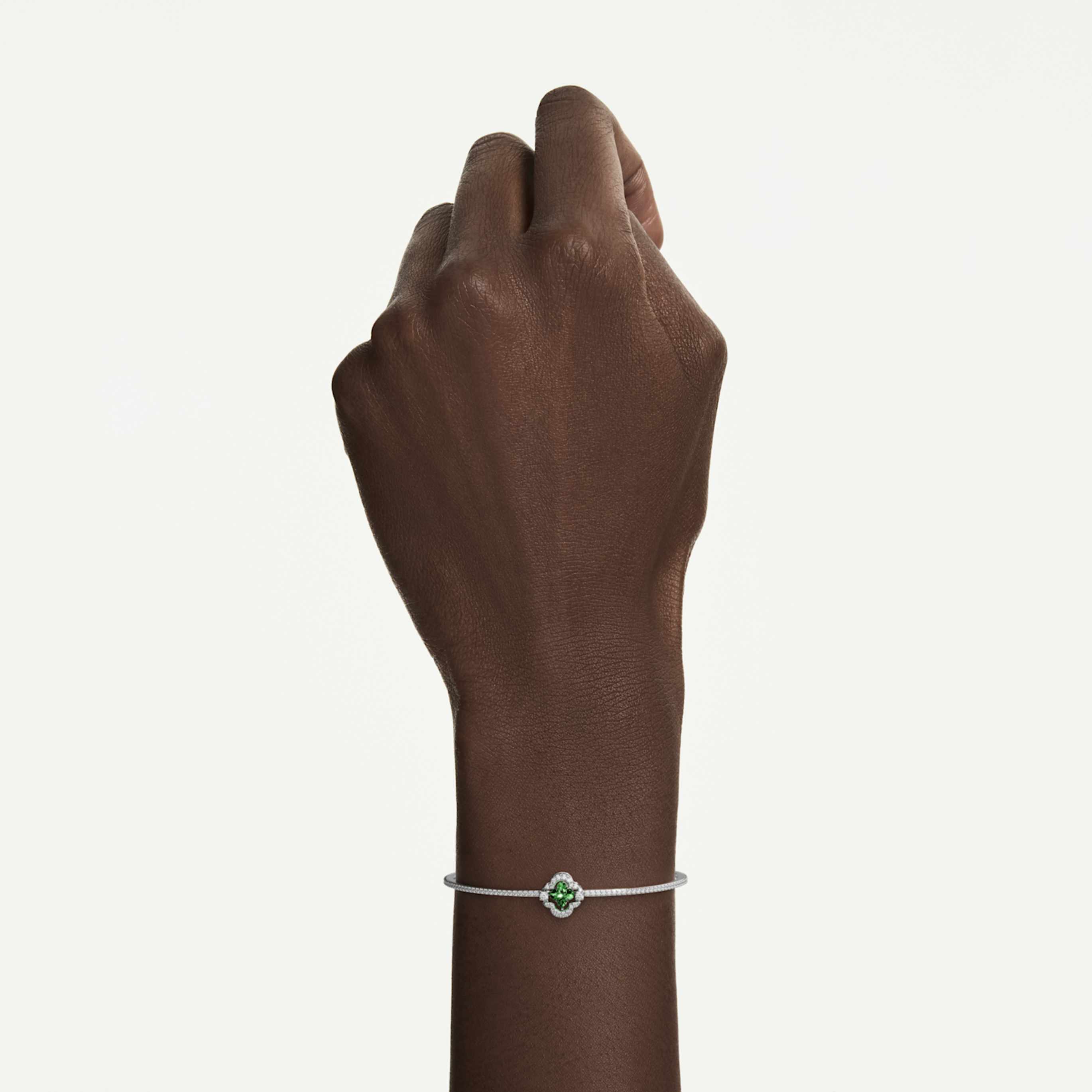 Swarovski Una bangle Clover, Pink, 18K rose gold finish