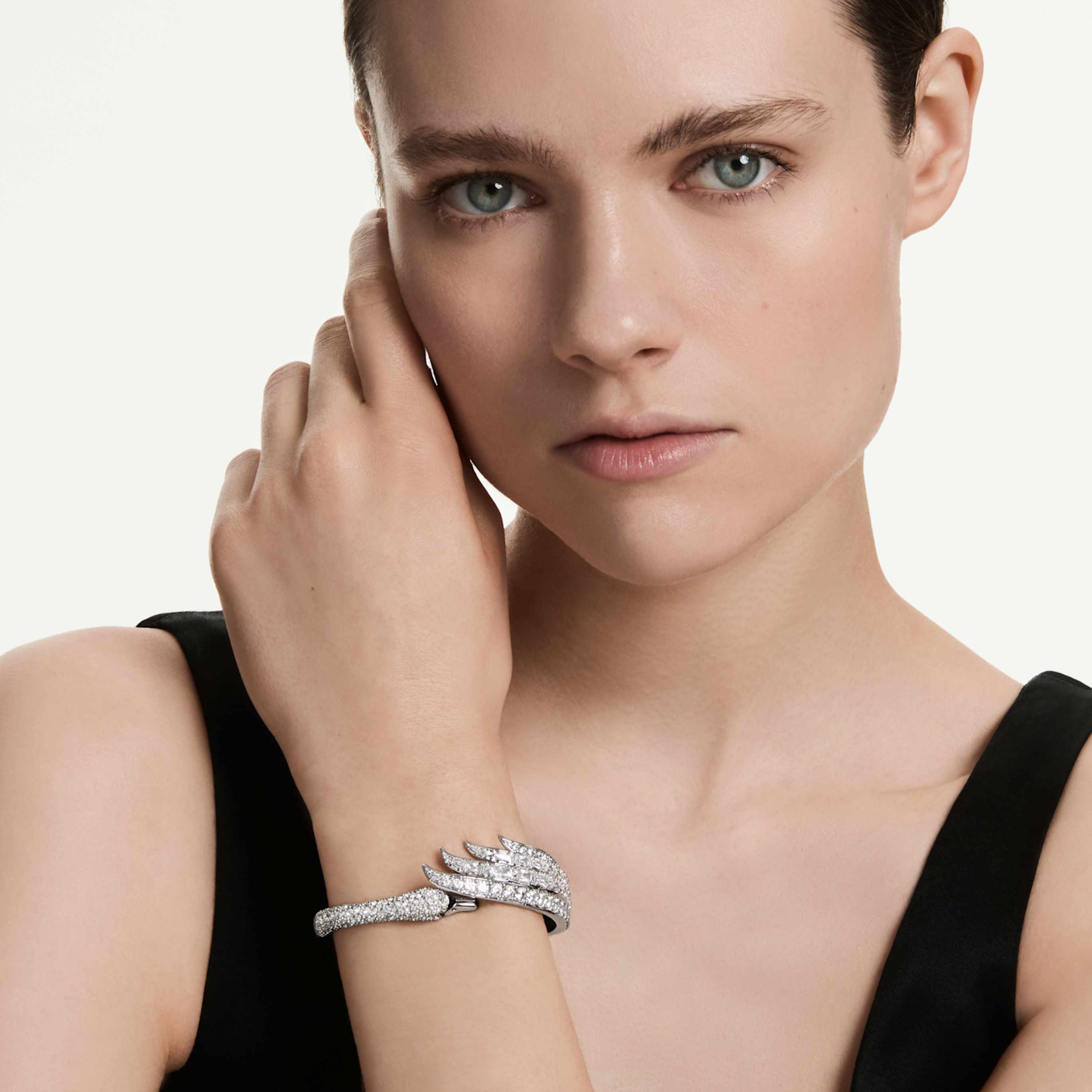 Swarovski Vienna bangle Mixed cuts, Swan, White, Rhodium plated